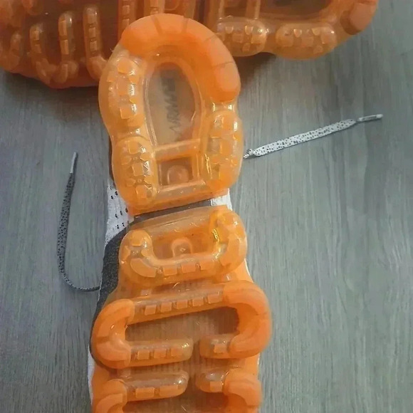 Nike Air Vapormax Flyknit 2 Safari Black White Orange Men Size 11.5 942842-106 - Picture 7 of 7